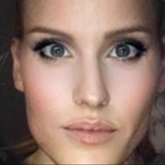 Meet your Posher, Lilly - Picture 2 of 2